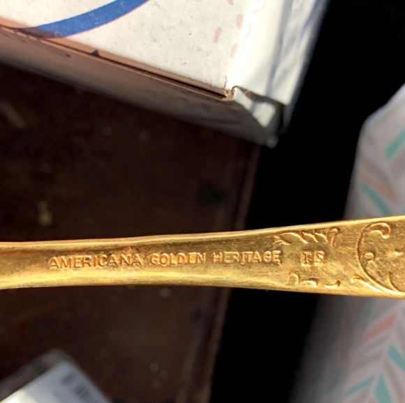 Americana Golden Heritage Dinnerware - Picture 2 of 2